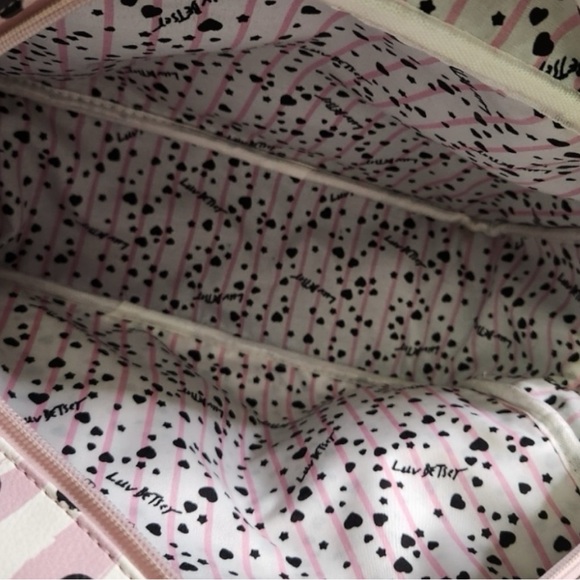 LUV BETSEY Weekender Cosmetic Bag Betsey Johnson Roses Polkadots Zebra Print - Picture 7 of 15